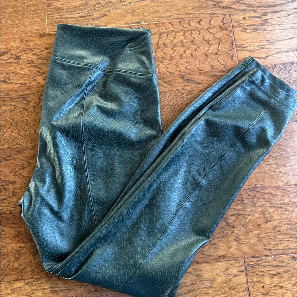 New White House Black Market Green Faux Leather Leggings